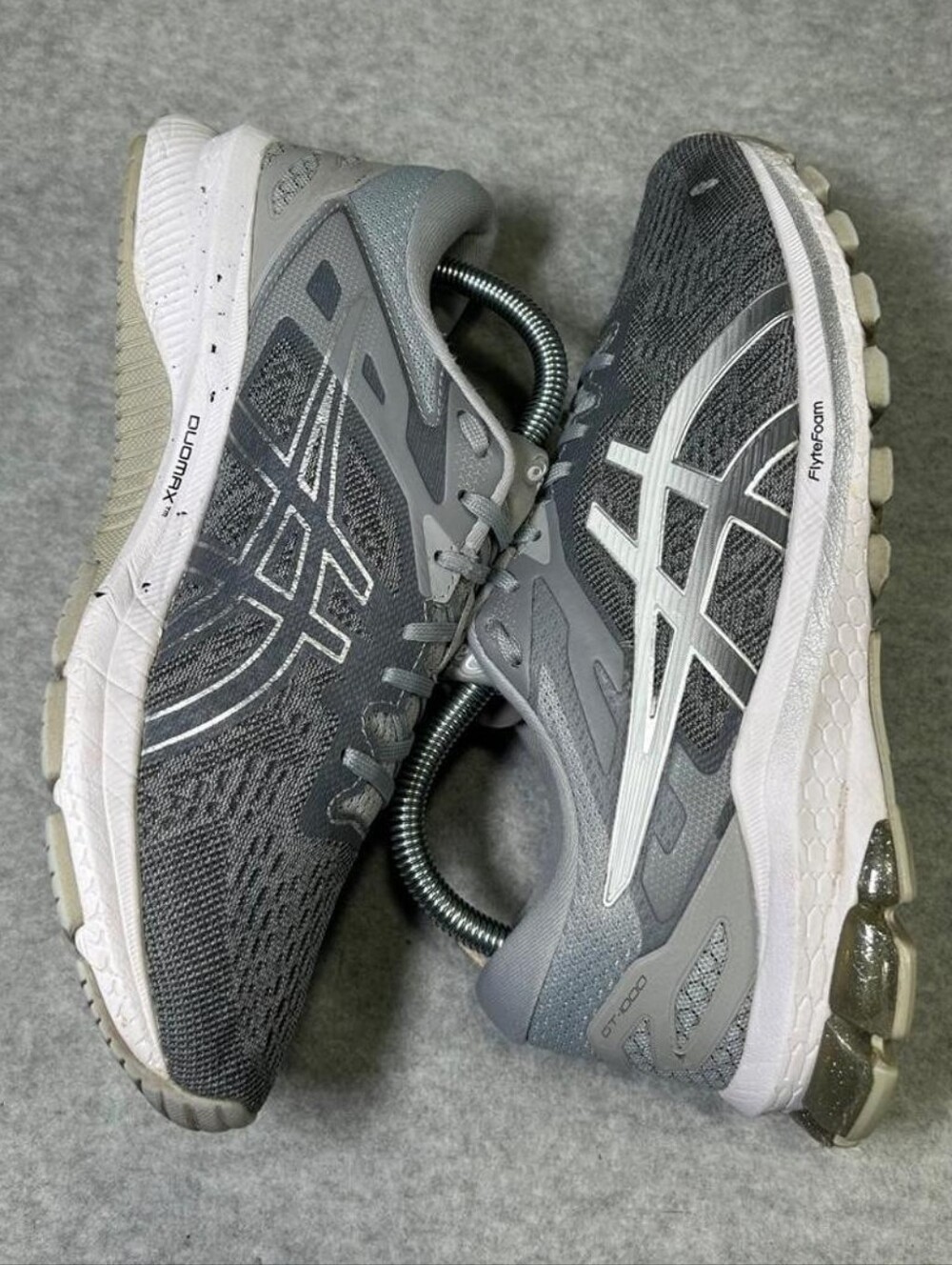 ASICS GT-1000 Light Grey Size 8.5 DUOMAX